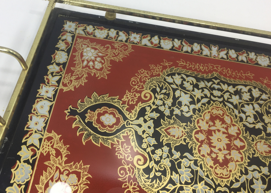 CAM ALTI EL BOYAMA PERÇİNLİ ANTİKA TEPSİ