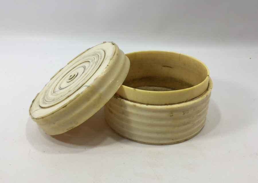 OSMANLI DÖNEMİ FİL DİŞİNDEN MAMUL BÜYÜK BOY TESBİH KUTUSU