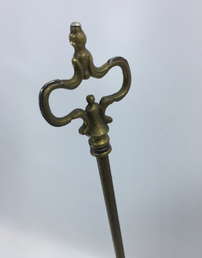 PİRİNÇ ÜSTÜ GÜMÜŞ VE KALEM İŞÇİLİKLİ NADİR FORMDA ASANSÖRLÜ KANDİL