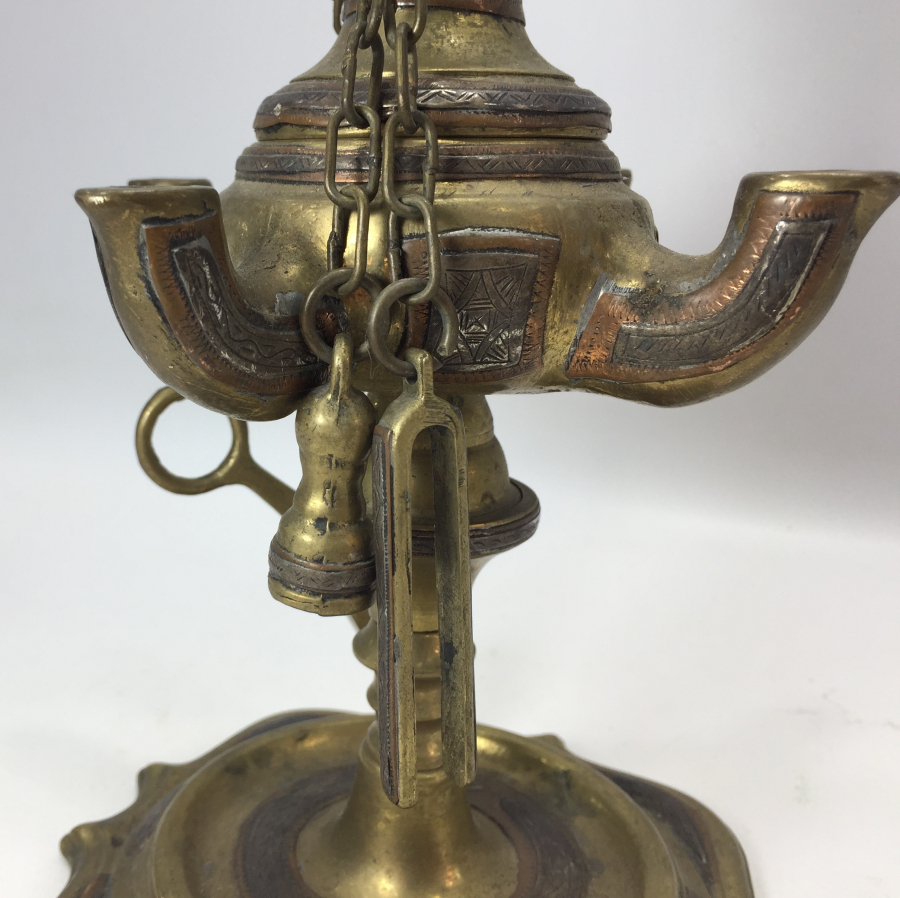 PİRİNÇ ÜSTÜ GÜMÜŞ VE KALEM İŞÇİLİKLİ NADİR FORMDA ASANSÖRLÜ KANDİL