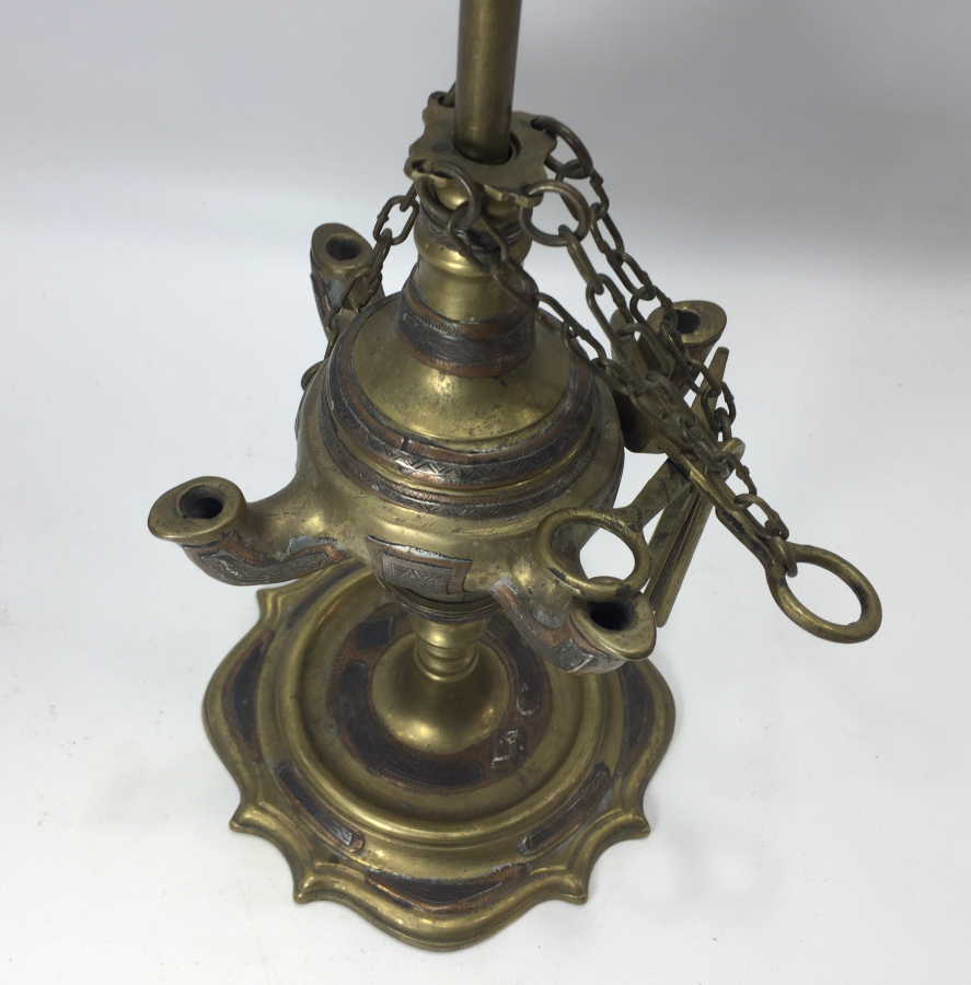 PİRİNÇ ÜSTÜ GÜMÜŞ VE KALEM İŞÇİLİKLİ NADİR FORMDA ASANSÖRLÜ KANDİL