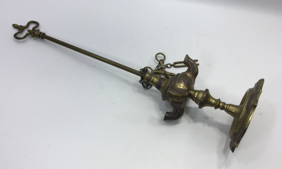 PİRİNÇ ÜSTÜ GÜMÜŞ VE KALEM İŞÇİLİKLİ NADİR FORMDA ASANSÖRLÜ KANDİL