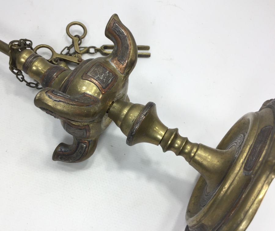 PİRİNÇ ÜSTÜ GÜMÜŞ VE KALEM İŞÇİLİKLİ NADİR FORMDA ASANSÖRLÜ KANDİL