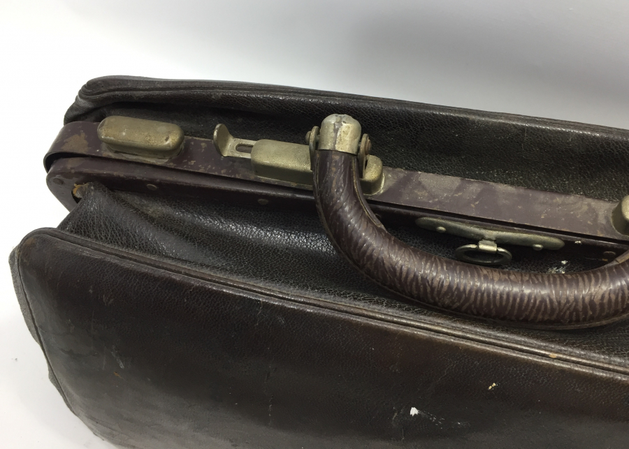 ANTİKA DOKTOR ÇANTASI