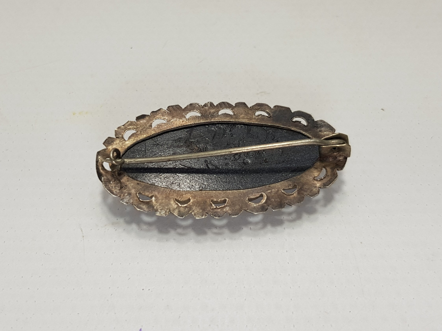 OLTU TAŞLI GÜMÜŞ BROŞ 