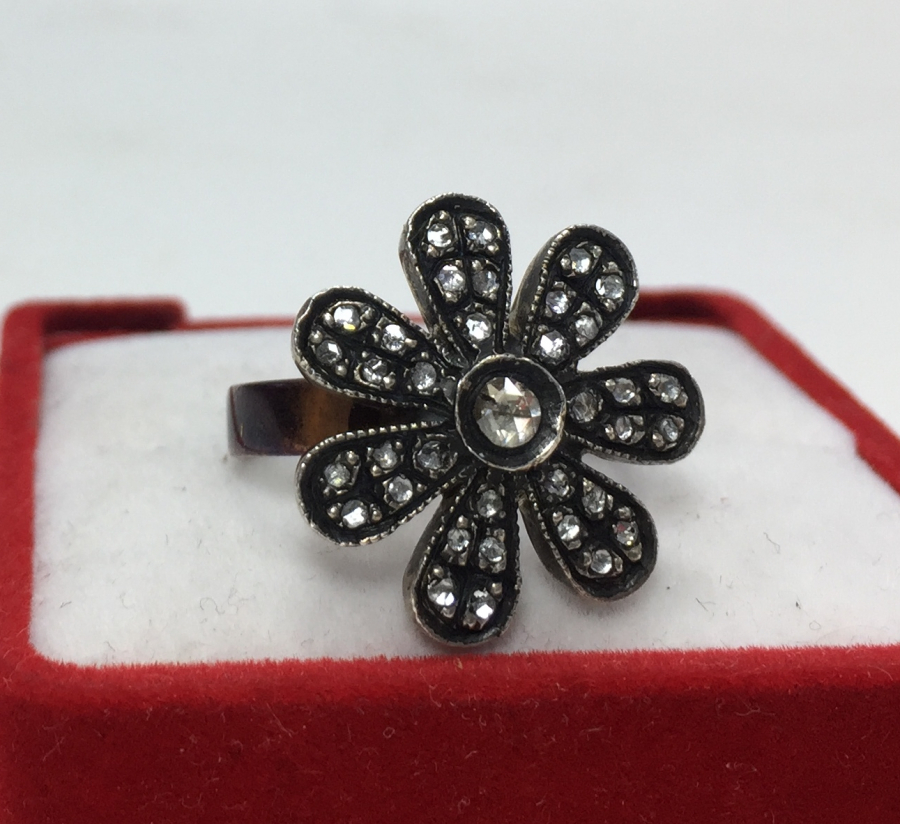 PAPATYA FORMUNDA ANTİKA ELMAS YÜZÜK