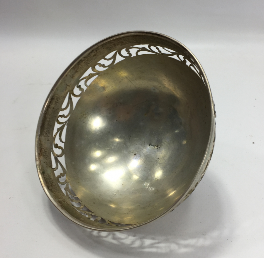 TESTERE İŞÇİLİKLİ GÜMÜŞ ŞEKERLİK