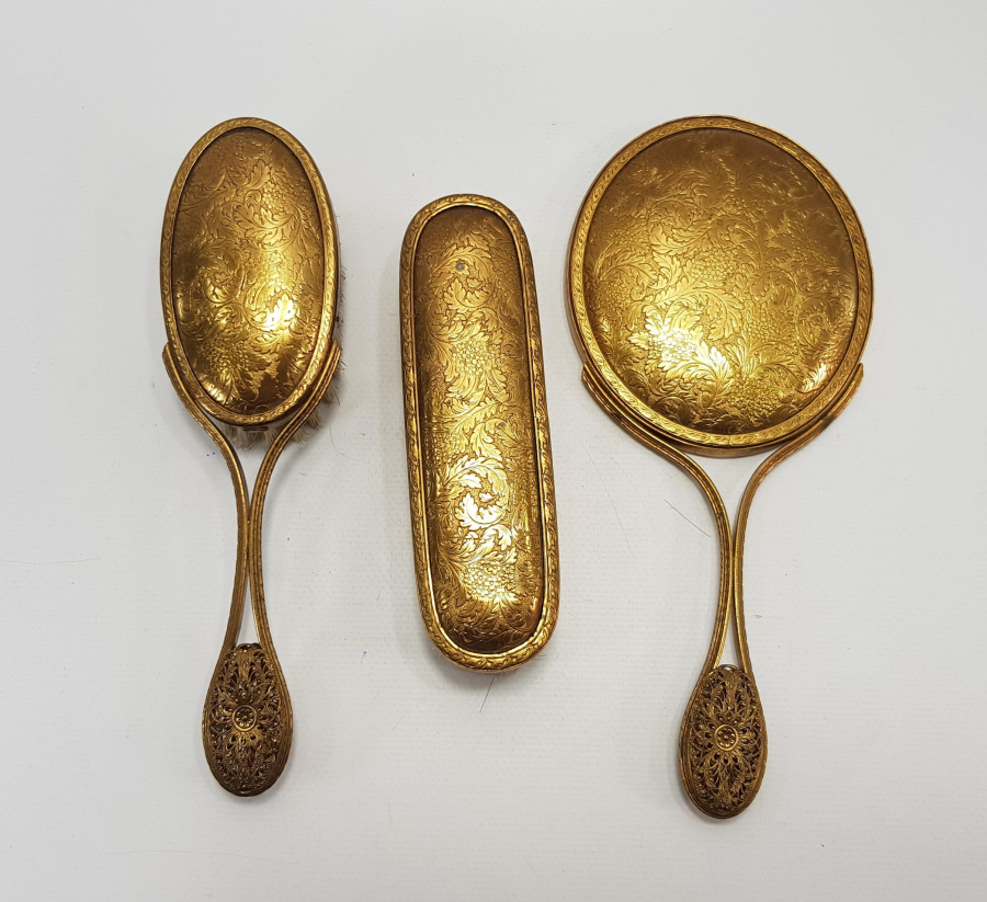 1900'LERDEN ELBİSE FIRÇASI VE AYNA TAKIMI 