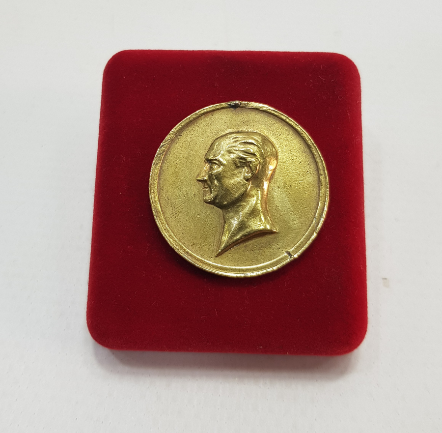 CUMHURİYETİN 10. YIL MADALYONU