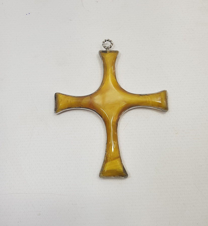 GÜMÜŞ ÇERÇEVELİ KATALİN HAÇ