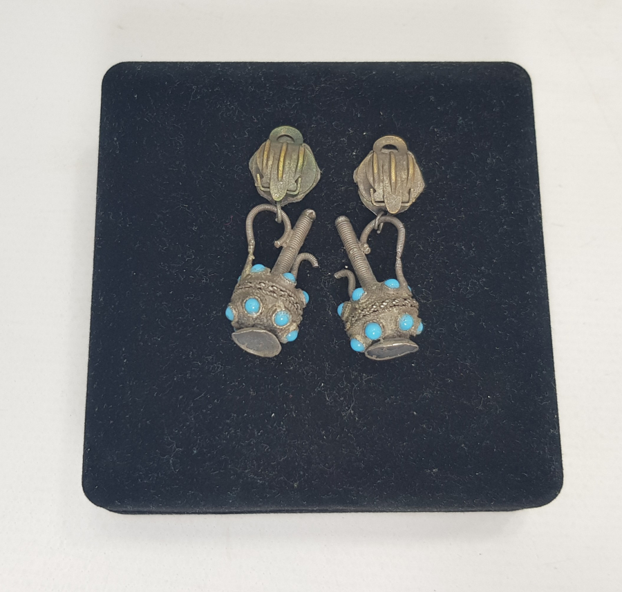 İBRİK FORMLU TELKARİ GÜMÜŞ KÜPE 