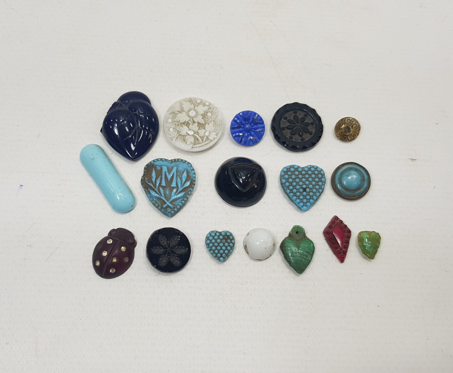 OSMANLI DÖNEMİ OPAL VE CAM DÜĞME LOTU 