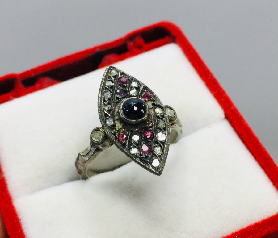 ELMAS VE YAKUT TAŞLI ANTİKA MEKİK YÜZÜK