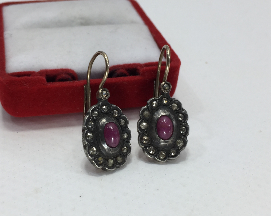 ELMAS VE YAKUT TAŞLI ÖZEL YAPIM KÜPE