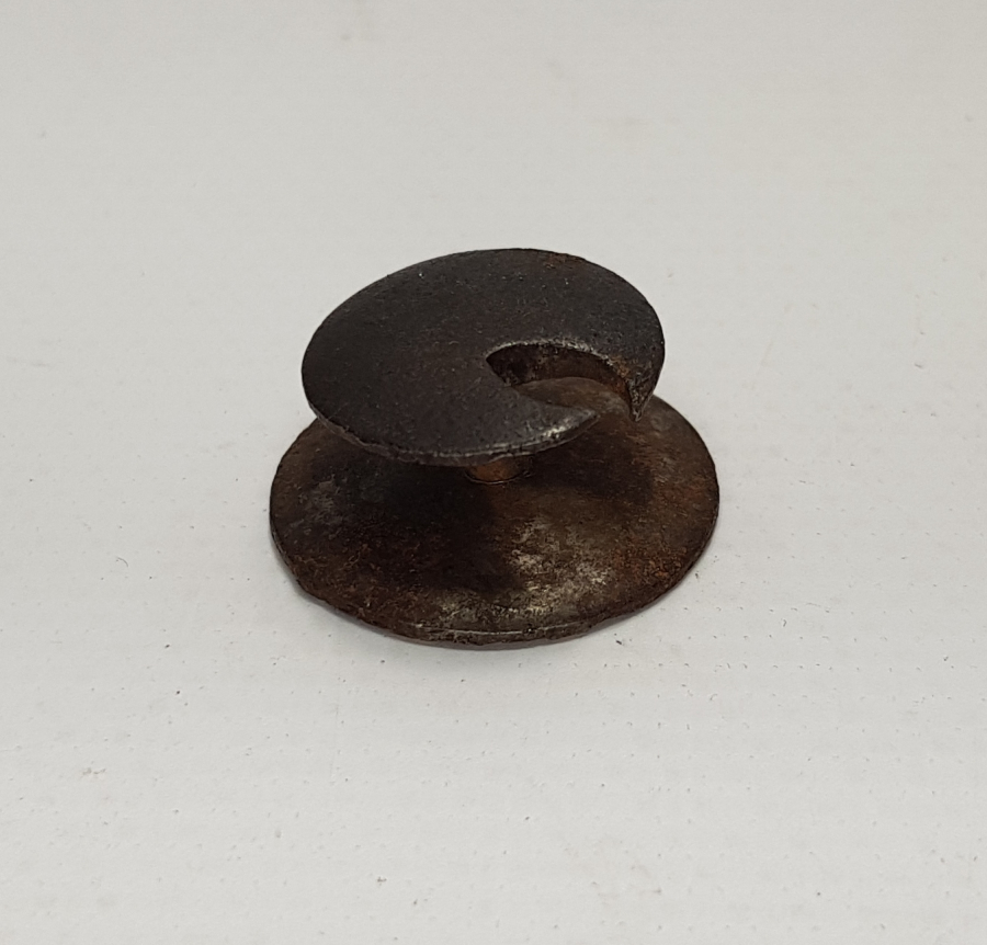 ERKEN DÖNEM DEMİZ ÜZERİ ALTIN ÇAKMA ROZET