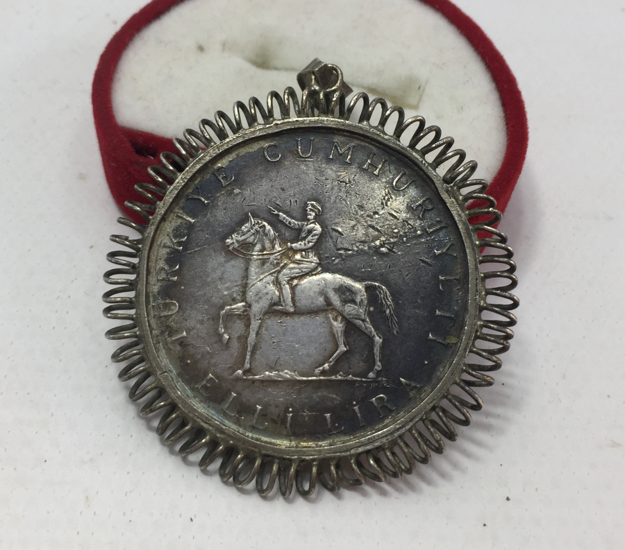 30 AĞUSTOS ZAFERİNİN 50 YILINA ÖZEL BASILMIŞ GÜMÜŞ MADALYON 