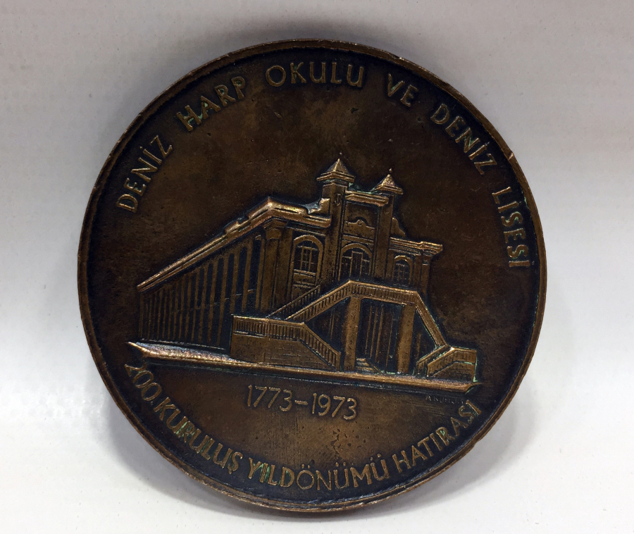 DENİZ HARP OKULUNUN 200. KURULUŞ YILI ANISINA BASILMIŞ HATIRA MADALYON