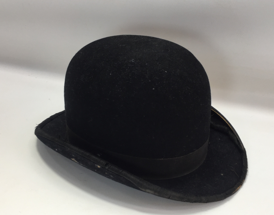 İÇİNDE OSMANLICA ETİKETİ BULUNAN ŞAPKA DEVRİMİ DÖNEMİ ŞAPKA