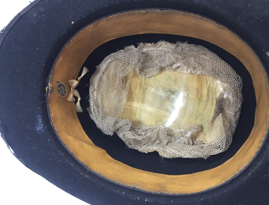 İÇİNDE OSMANLICA ETİKETİ BULUNAN ŞAPKA DEVRİMİ DÖNEMİ ŞAPKA