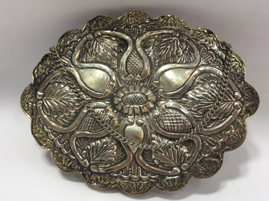 KABARTMA İŞÇİLİKLİ GÜMÜŞ AYNA