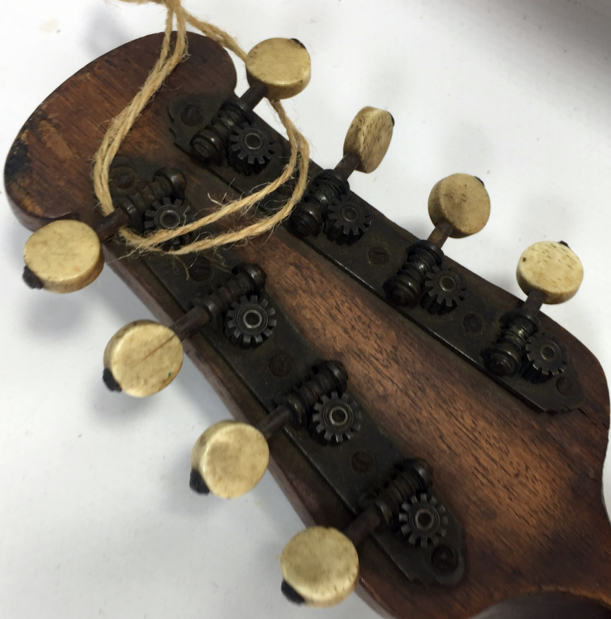 OSMANLI DÖNEMİ ÇİL KONDİSYONDA MANDOLİN