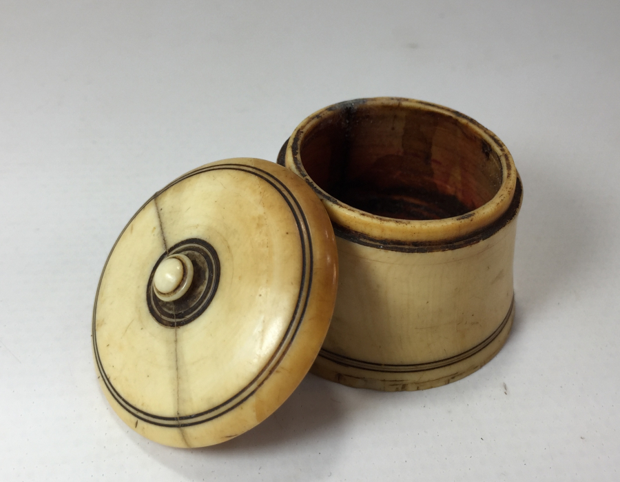 OSMANLI DÖNEMİ FİL DİŞİNDEN MAMUL MİSK KUTUSU