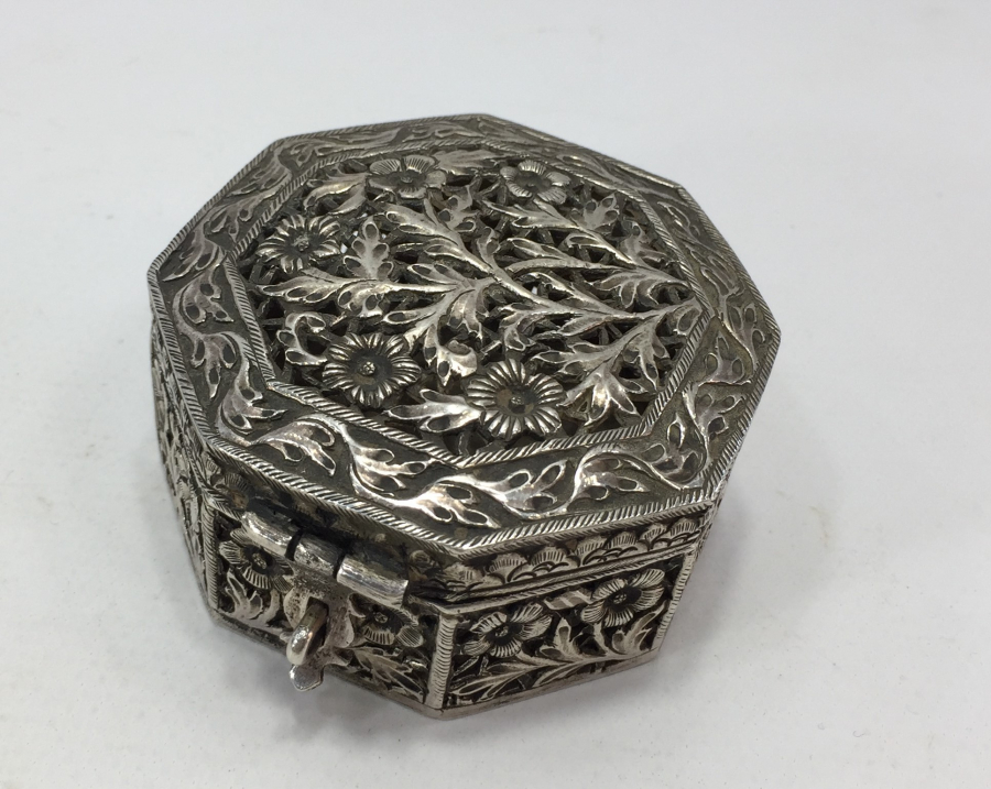 TAMAMI EL YAPIMI KALEM VE KABARTMA İŞÇİLİKLİ BÜYÜK BOY MÜCEVHER KUTUSU