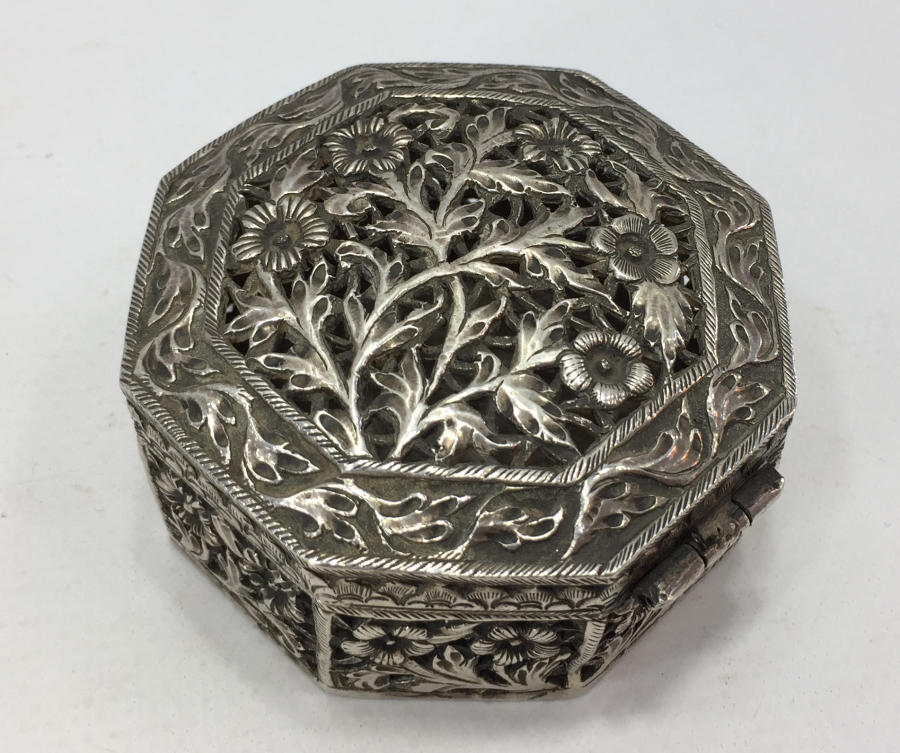 TAMAMI EL YAPIMI KALEM VE KABARTMA İŞÇİLİKLİ BÜYÜK BOY MÜCEVHER KUTUSU