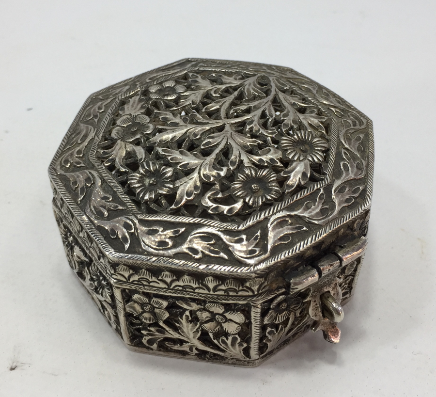 TAMAMI EL YAPIMI KALEM VE KABARTMA İŞÇİLİKLİ BÜYÜK BOY MÜCEVHER KUTUSU