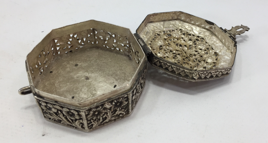 TAMAMI EL YAPIMI KALEM VE KABARTMA İŞÇİLİKLİ BÜYÜK BOY MÜCEVHER KUTUSU