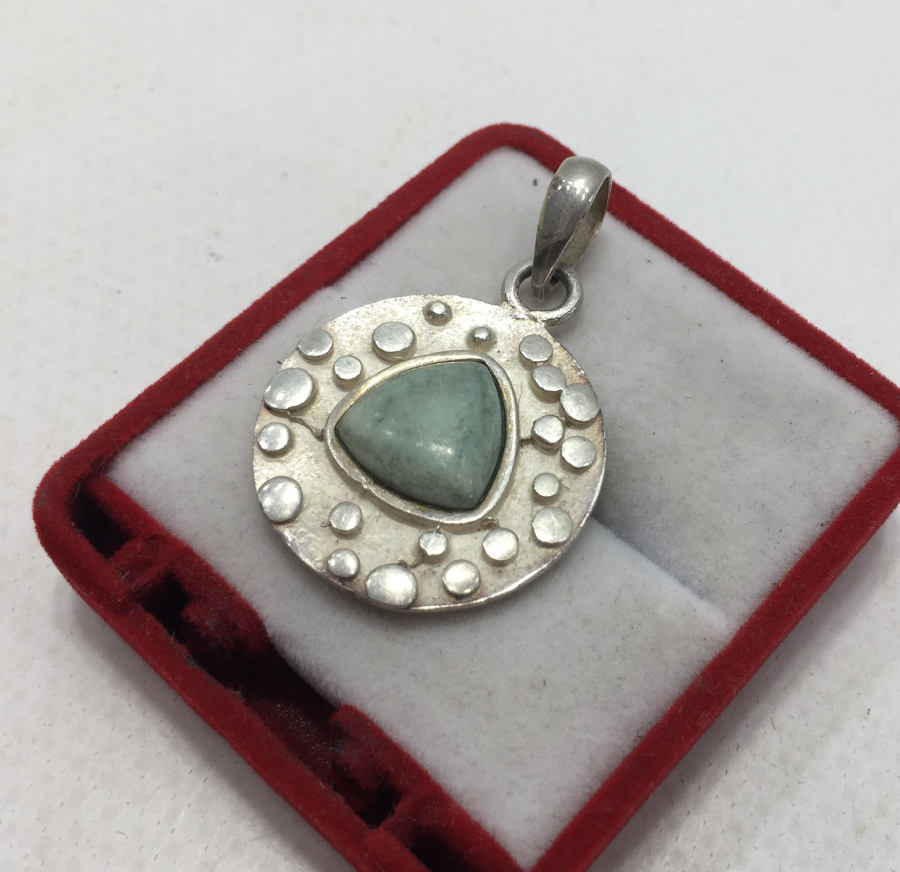 ÜZERİ DOĞAL TAŞLI GÜMÜŞ KOLYE UCU