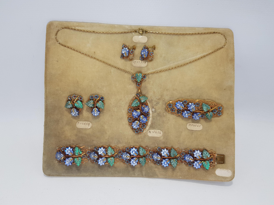 ANTİKA BIJUTERİ TAKI KARTELASI 