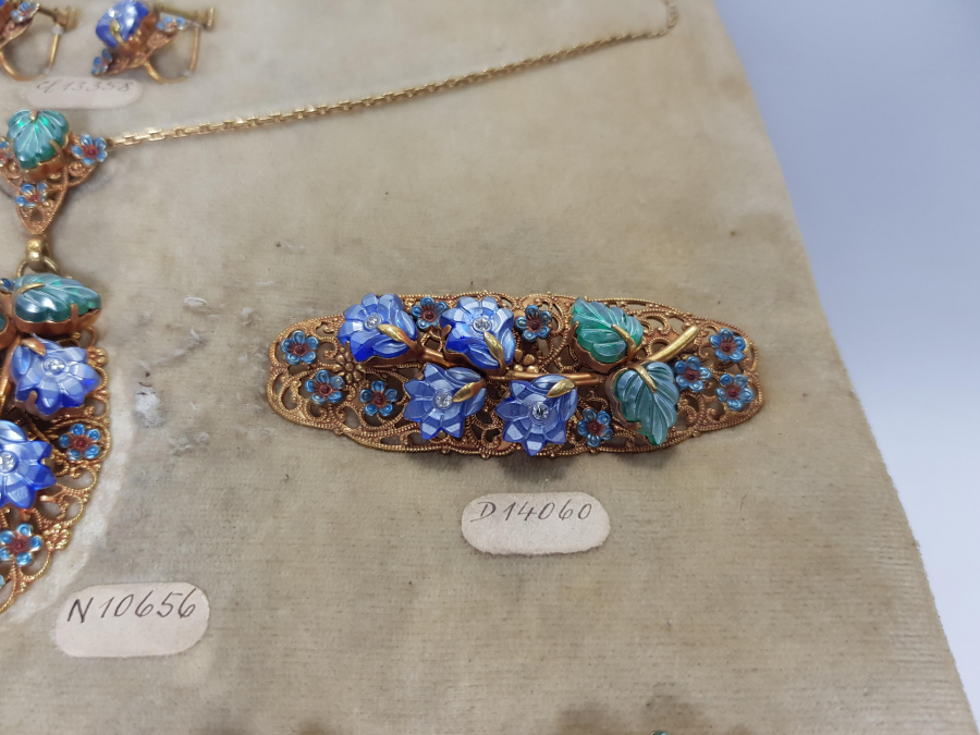 ANTİKA BIJUTERİ TAKI KARTELASI 