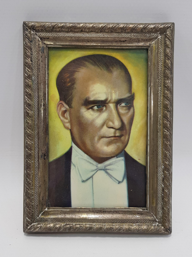 GÜMÜŞ ÇERÇEVELİ ATATÜRK KARTPOSTALI 