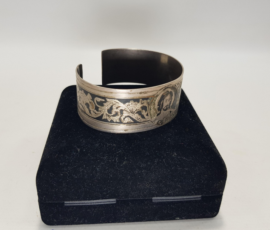 HAZRETİ İSA VE MERYEM ANA GÖRSELLİ SAVATLI GÜMÜŞ BİLEZİK 