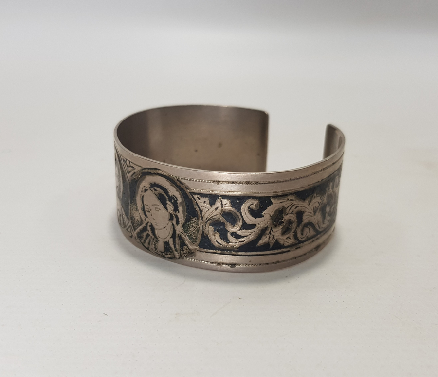 HAZRETİ İSA VE MERYEM ANA GÖRSELLİ SAVATLI GÜMÜŞ BİLEZİK 