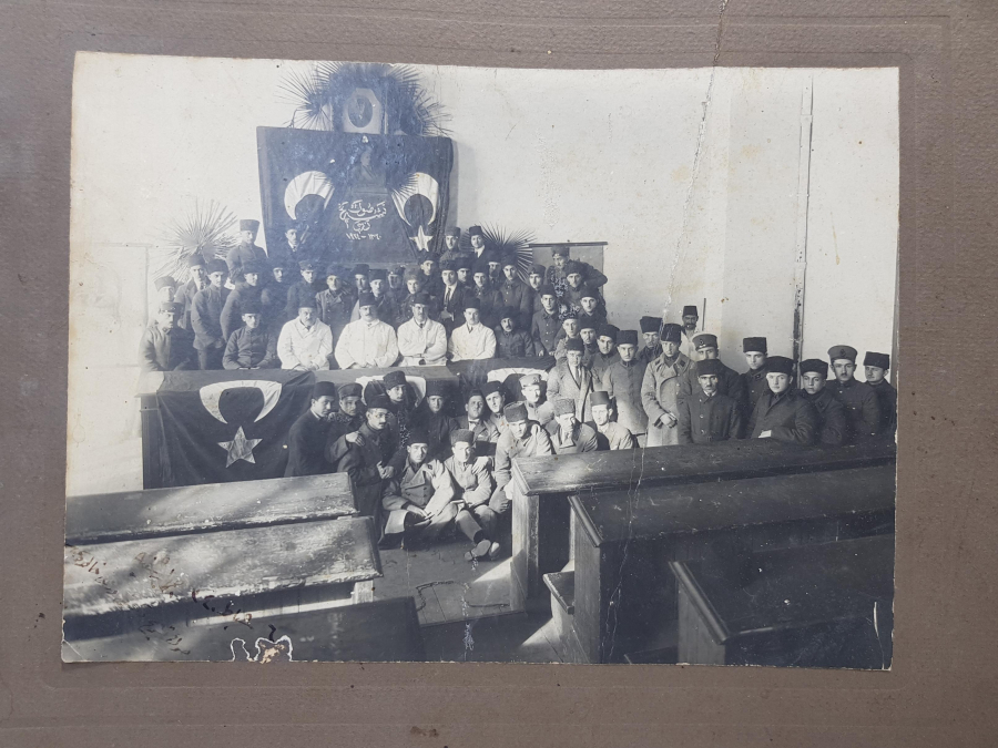 TIP TARİHİ: 1924 ASKERİ TIP ÖĞRENCİLERİ SON ANATOMİ DERSİ VE KADAVRALAR 