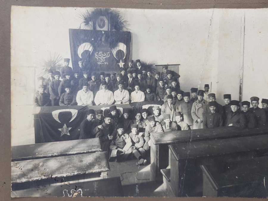 TIP TARİHİ: 1924 ASKERİ TIP ÖĞRENCİLERİ SON ANATOMİ DERSİ VE KADAVRALAR 