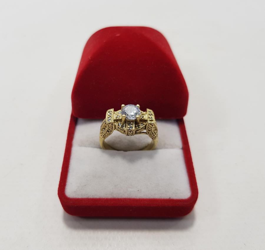 ZİRKON TAŞLARLA SÜSLÜ GÜMÜŞ YÜZÜK 