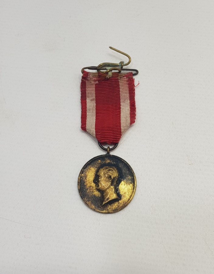 ORJİNAL ASKISIYLA CUMHURİYETİN 10. YIL MADALYASI 