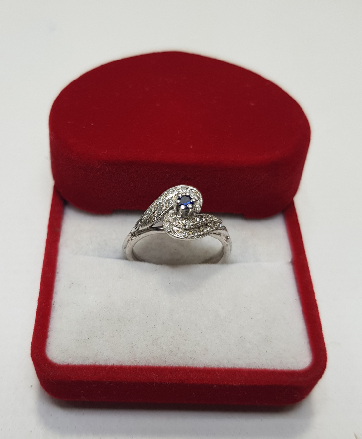 SAFİR TAŞLI PIRLANTA YÜZÜK 