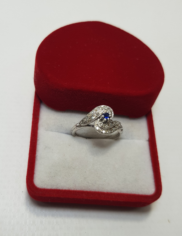 SAFİR TAŞLI PIRLANTA YÜZÜK 