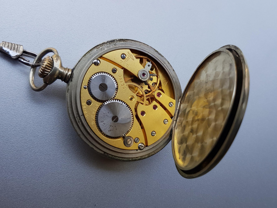 TCDD DEMİRYOLU VE TREN TEMALI REVUE MARKA CEP SAATİ 