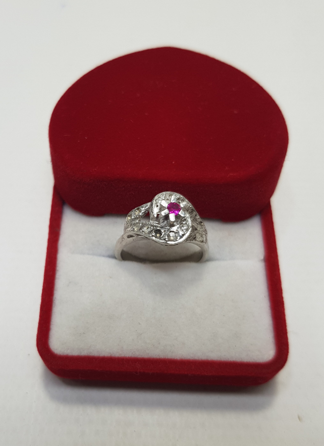 YAKUT TAŞLI PIRLANTA YÜZÜK