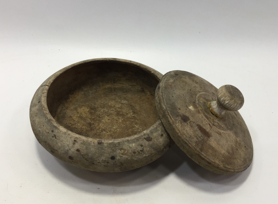 OSMANLI DÖNEMİ AHŞAP TEKKE İŞİ KAPAKLI SAHAN