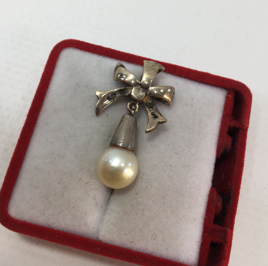 ELMAS VE İNCİLİ ANTİKA KOLYE UCU