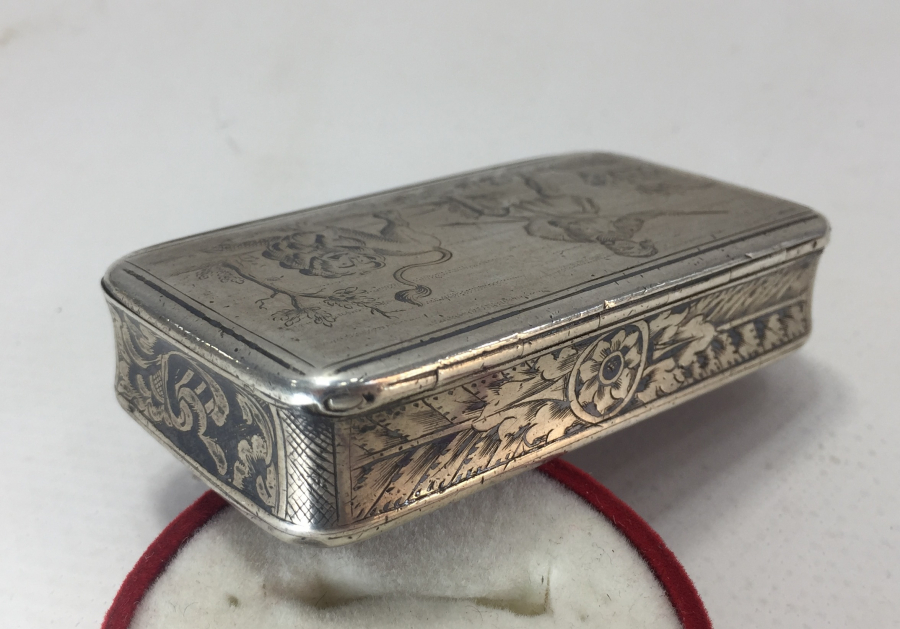 OSMANLI DÖNEMİ RUM İŞİ ASLAN AVI TEMALI TÜTÜN TABAKASI