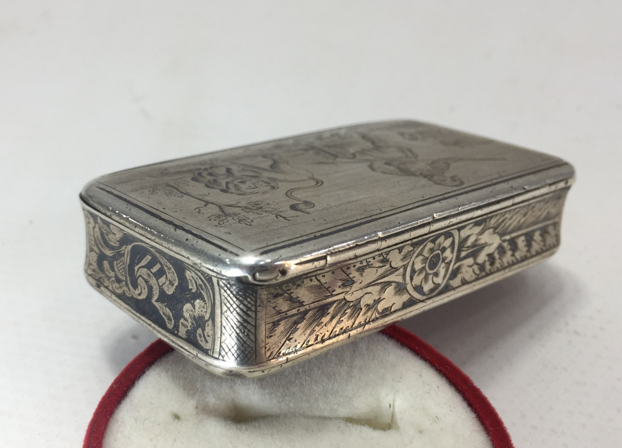 OSMANLI DÖNEMİ RUM İŞİ ASLAN AVI TEMALI TÜTÜN TABAKASI