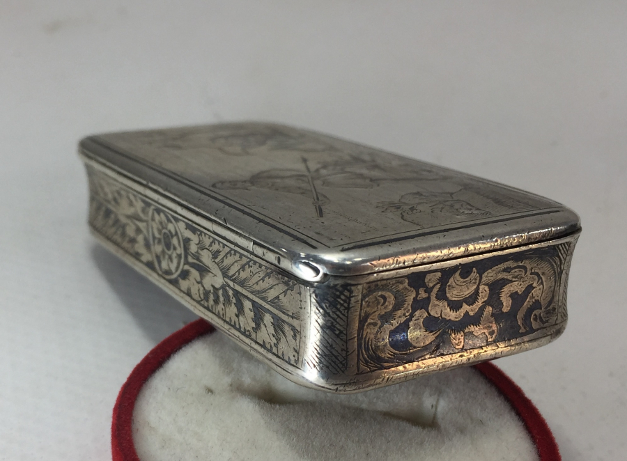 OSMANLI DÖNEMİ RUM İŞİ ASLAN AVI TEMALI TÜTÜN TABAKASI