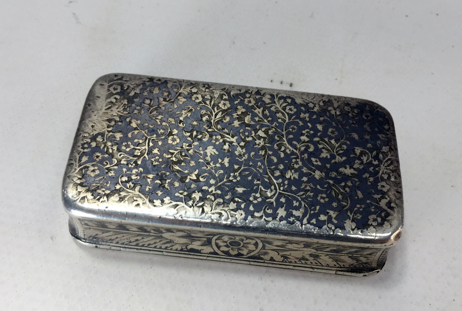 OSMANLI DÖNEMİ RUM İŞİ ASLAN AVI TEMALI TÜTÜN TABAKASI